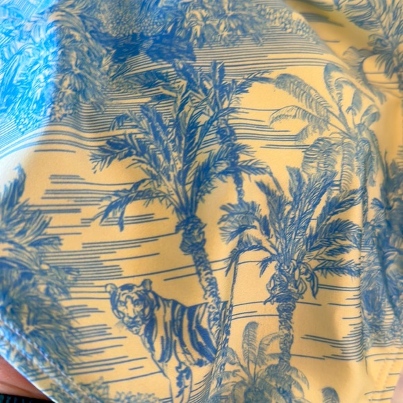 N O L I        Cute one piece swimsuit with palm trees (no price tag) - Picture 3 of 6